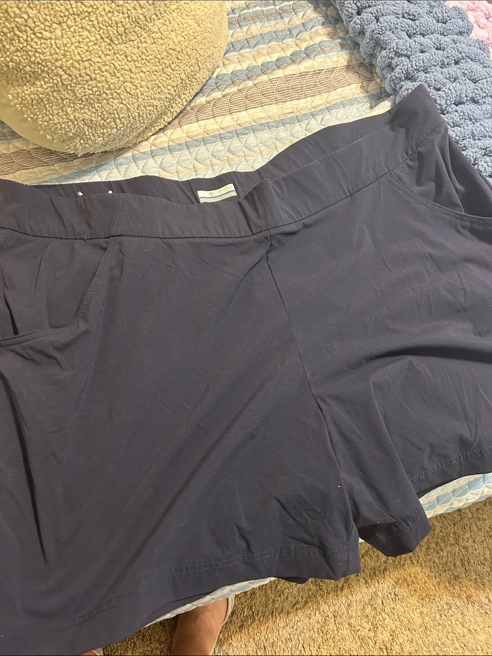 Columbia Women's Dark Blue Active Pull-On Short
